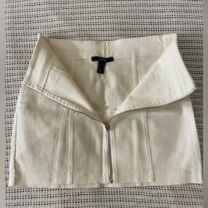 NWT ZipFront stretch skirt